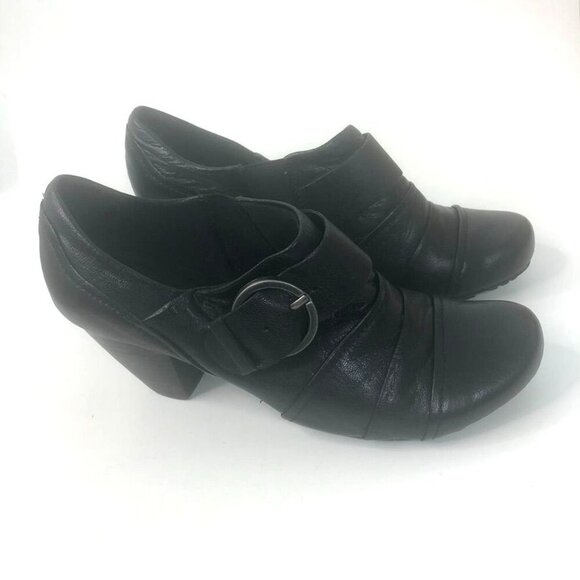 Bare Traps Tasha Womens Black Leather Heeled Booties Size 5 1/2 Slip Ons Buckles - Picture 1 of 8